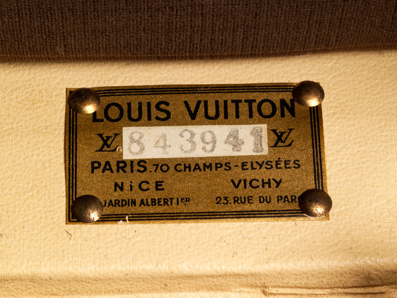 Louis Vuitton Schrankkoffer „Wardrobe Plate“ - Hampel Kunstauktionen